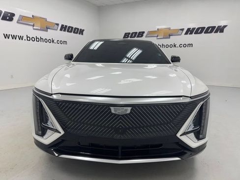 Used 2024 Cadillac Lyriq Luxury RWD image 2