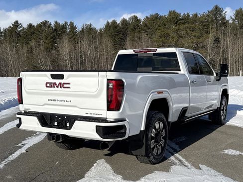 Used 2024 GMC Sierra 3500 Denali w/ Denali Reserve Package image 8