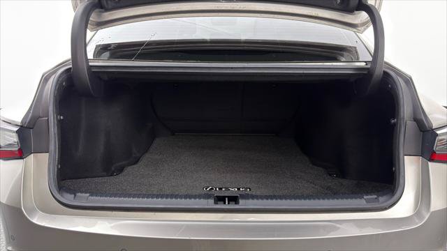 Used 2022 Lexus IS 350 F Sport RWD image 18