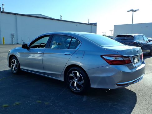 Used 2017 Honda Accord LX image 7
