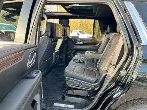 Used 2023 Chevrolet Tahoe High Country w/ Advanced Technology Package AWD/4WD image 24