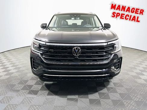 Used 2025 Volkswagen Atlas SEL Premium R-Line image 3