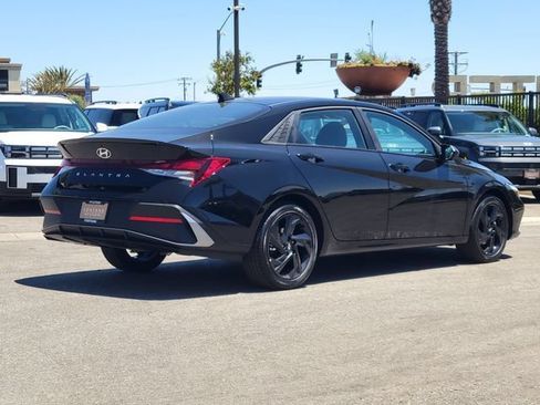 New 2026 Hyundai Elantra SEL Sport FWD image 4