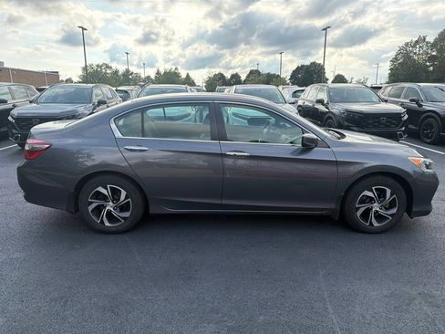 Used 2017 Honda Accord LX image 4