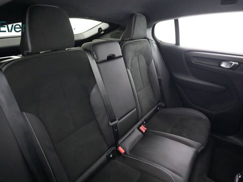 Used 2023 Volvo C40 P8 Recharge Plus image 5