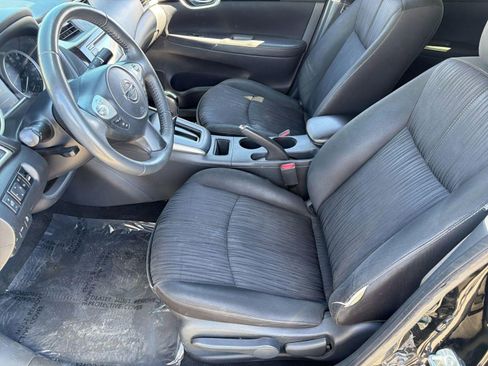 Used 2017 Nissan Sentra SV image 5