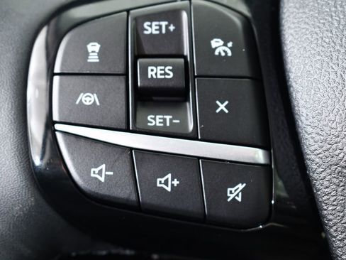 Used 2022 Ford Escape SE w/ SE Sport Appearance Package image 31