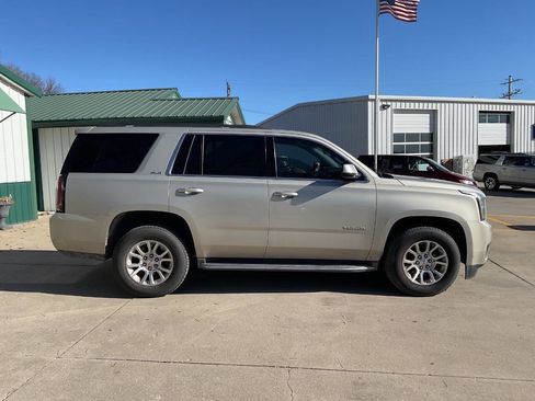 Used 2016 GMC Yukon SLE w/ Convenience Package image 2