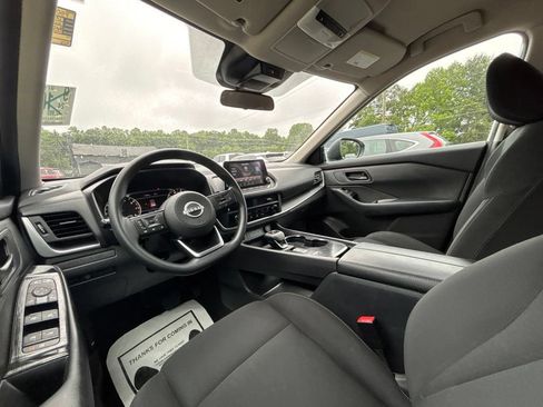 Used 2024 Nissan Rogue S FWD image 15