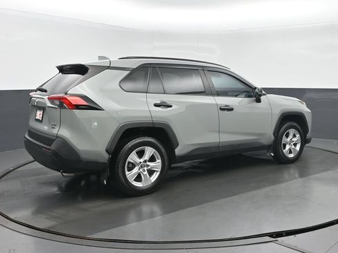 Used 2020 Toyota RAV4 XLE w/ Convenience Package AWD/4WD image 3