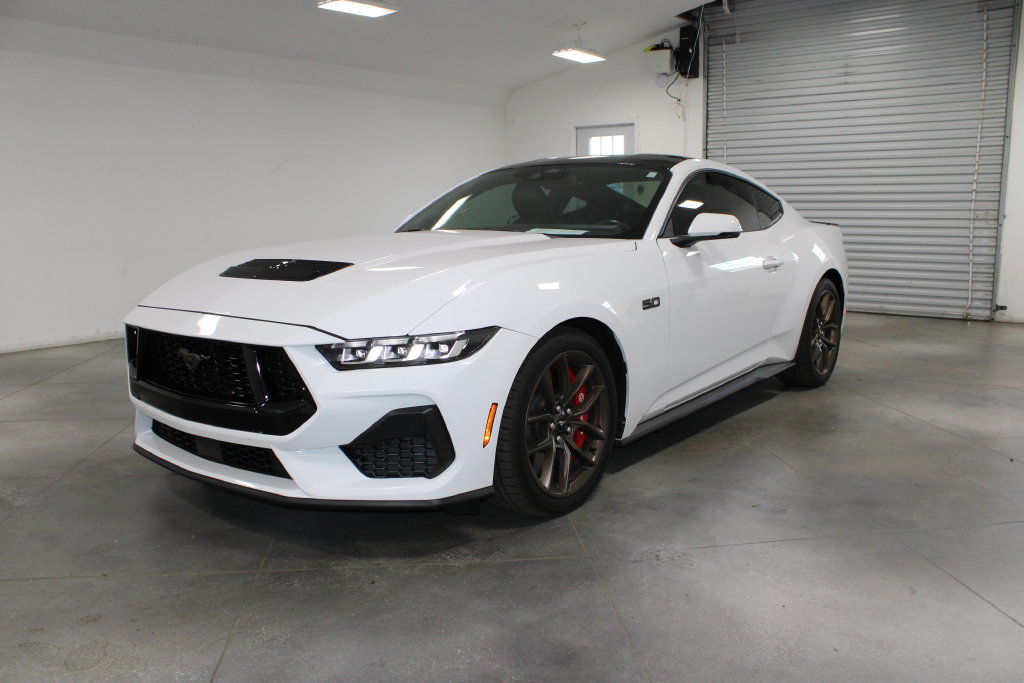 Used 2024 Ford Mustang GT Premium RWD image 4