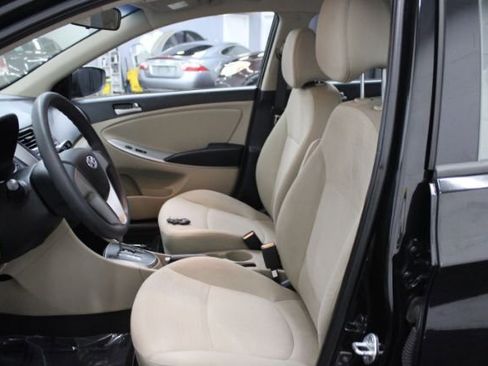 Used 2015 Hyundai Accent GLS FWD image 12