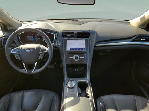 Used 2020 Ford Fusion Titanium image 13