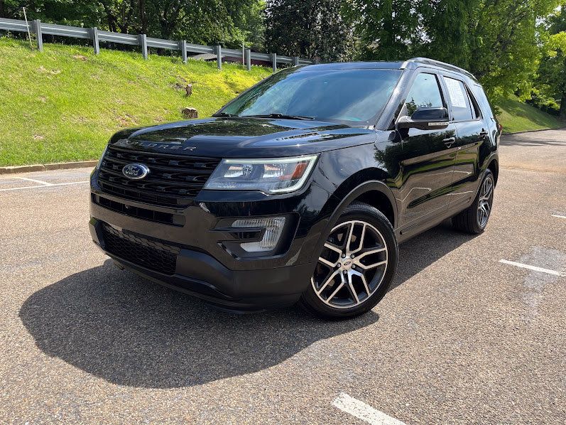 Used 2017 Ford Explorer Sport w/ Equipment Group 401A AWD/4WD image 56