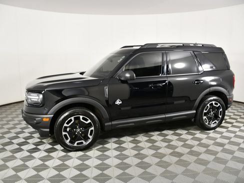 Used 2021 Ford Bronco Sport Outer Banks w/ Outer Banks Package (96D) image 9