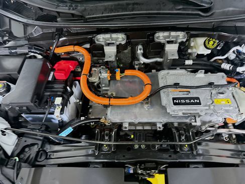 Used 2024 Nissan Ariya AWD image 34