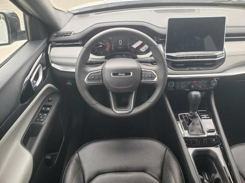 Used 2024 Jeep Compass Limited AWD/4WD image 17