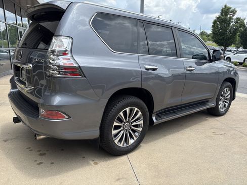 Used 2021 Lexus GX 460 Luxury w/ Off Road Package AWD/4WD image 13