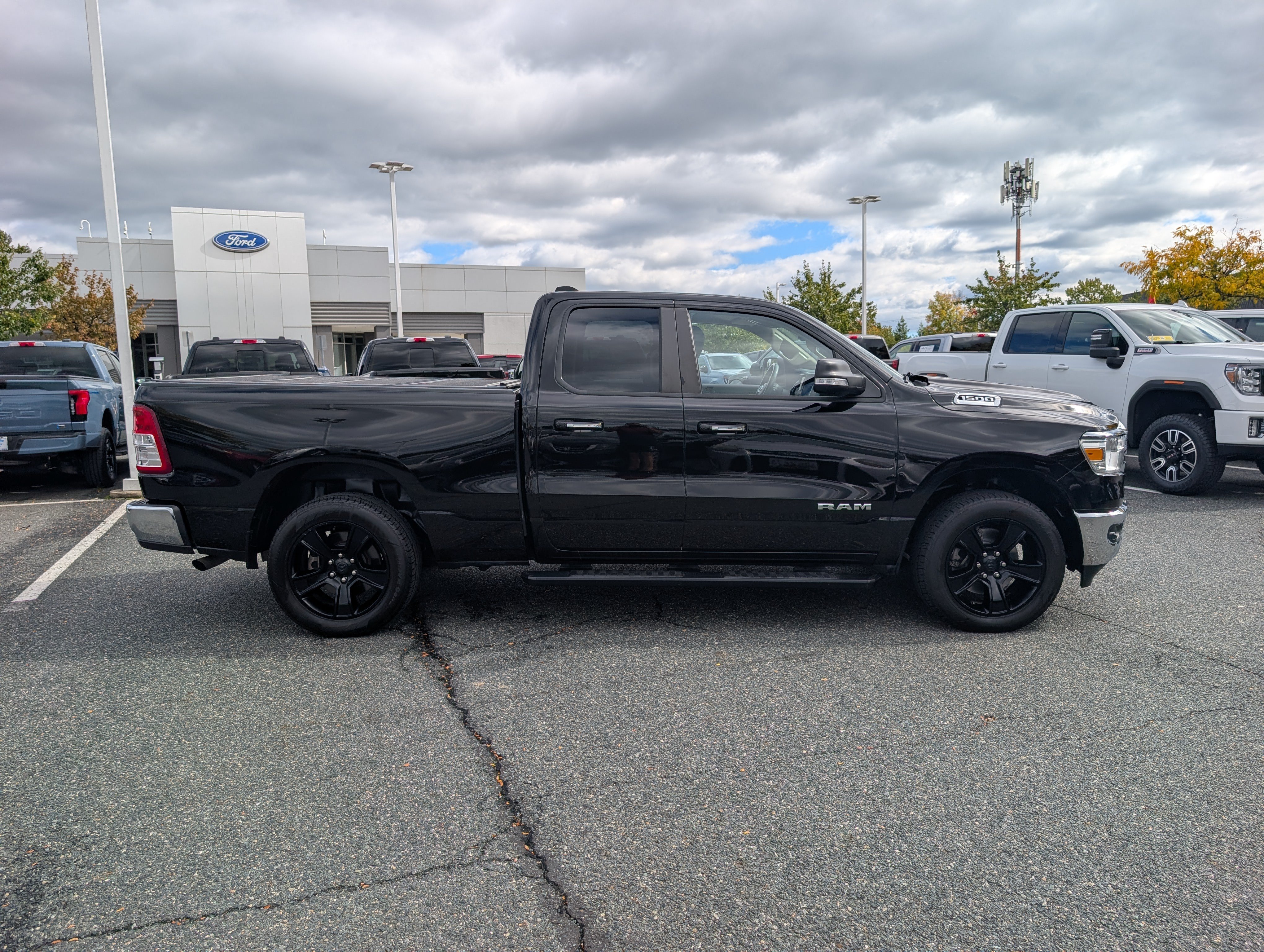 Used 2019 RAM 1500 Big Horn AWD/4WD image 3