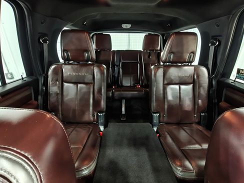 Used 2015 Ford Expedition Platinum AWD/4WD image 27