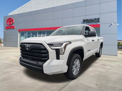 New 2026 Toyota Tundra SR5 AWD/4WD image 8