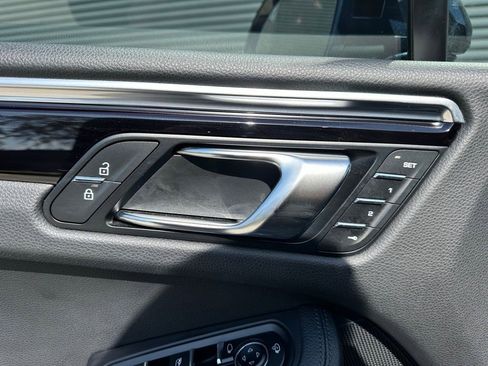 Used 2023 Porsche Macan S image 21
