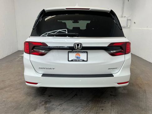 Used 2024 Honda Odyssey Sport image 5