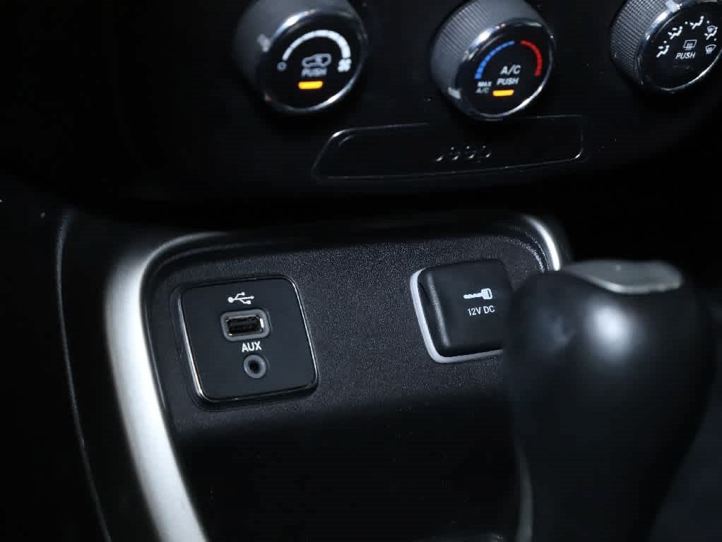 Used 2018 Jeep Compass Latitude FWD image 23