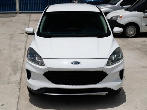 Used 2020 Ford Escape SE FWD image 11