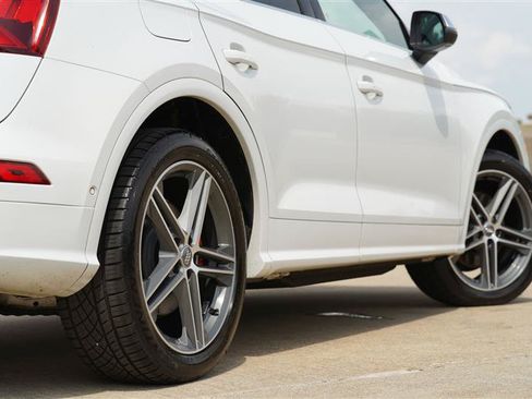 Used 2019 Audi SQ5 Prestige AWD/4WD image 21