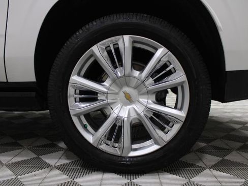 Used 2023 Chevrolet Suburban High Country image 48
