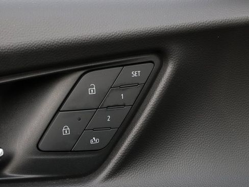 Used 2025 Chevrolet Equinox RS w/ Safety and Technology Package image 16