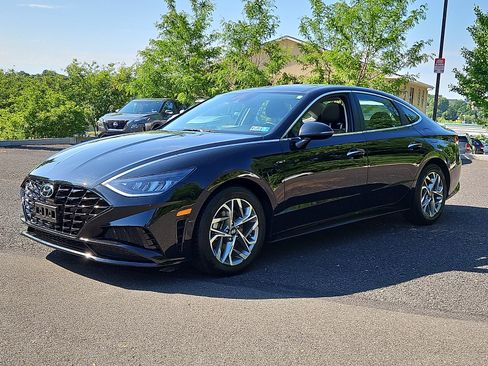 Used 2020 Hyundai Sonata SEL w/ Convenience + Sunroof Package FWD image 3