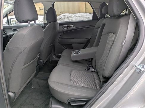 Used 2024 Kia Sportage LX image 19