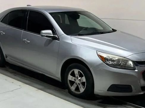 Used 2016 Chevrolet Malibu LT FWD image 1