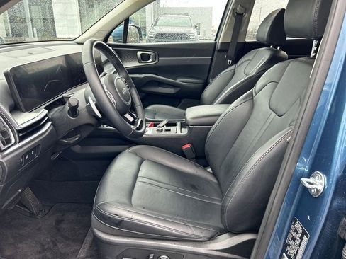 Used 2025 Kia Sorento EX image 10