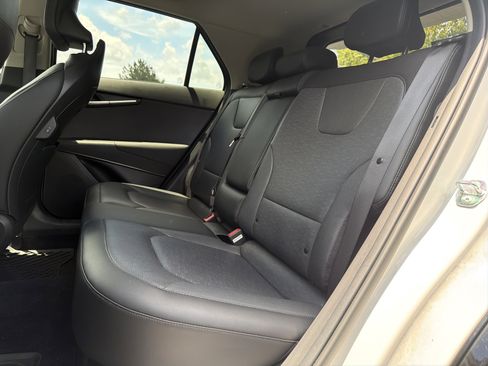 Used 2023 Kia Niro SX Touring FWD image 8