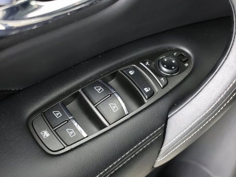 Used 2024 INFINITI QX80 Luxe image 23