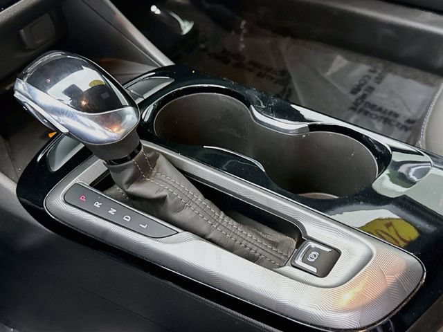 Used 2025 Buick Envista Sport Touring w/ Convenience I Package FWD image 17