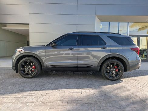 Used 2023 Ford Explorer ST w/ Equipment Group 401A image 7