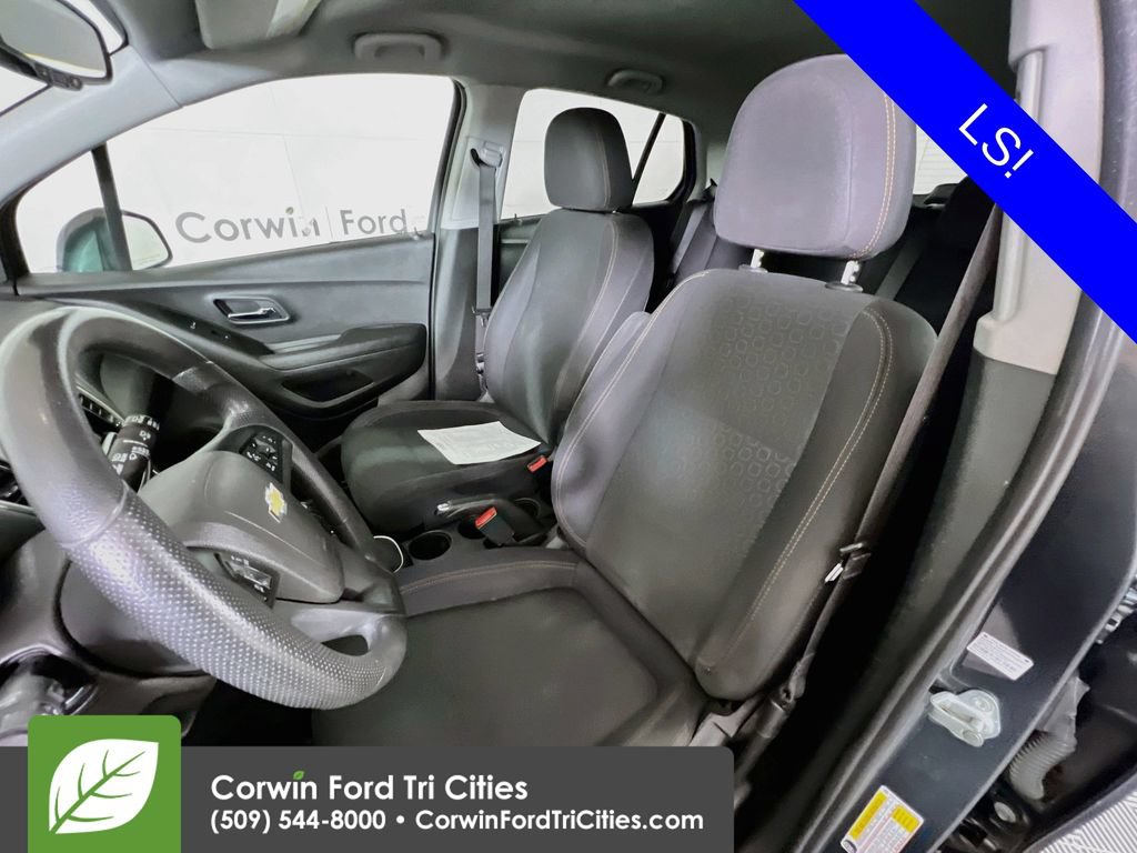 Used 2020 Chevrolet Trax LS w/ Tint and Cruise Package AWD/4WD image 22