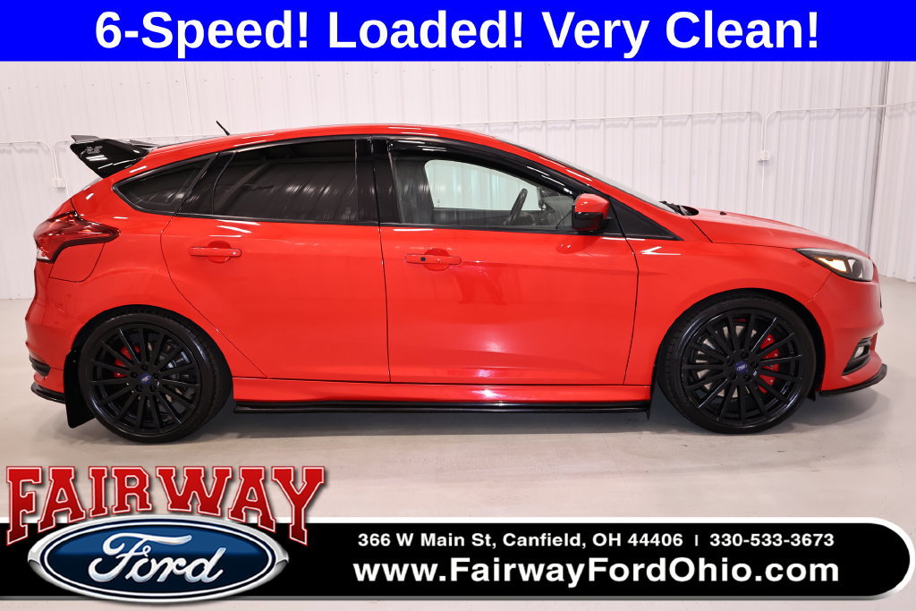 Used 2015 Ford Focus ST w/ Equipment Group 401A FWD image 1