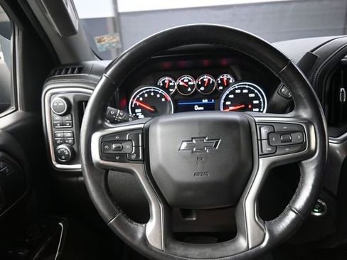 Used 2021 Chevrolet Silverado 1500 LT Trail Boss w/ Bed Protection Package AWD/4WD image 8