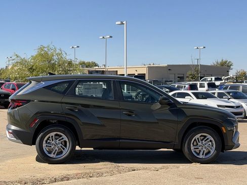 New 2026 Hyundai Tucson SE image 3