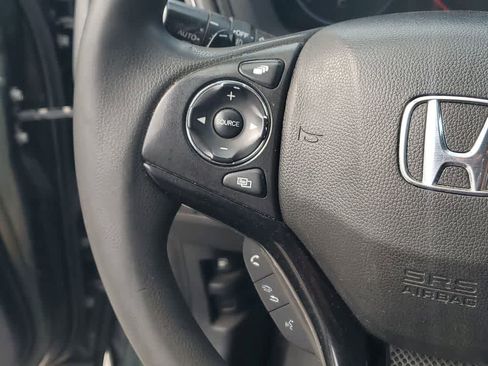 Used 2018 Honda HR-V EX image 27