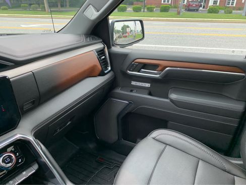 Used 2023 GMC Sierra 1500 Denali w/ Technology Package AWD/4WD image 21