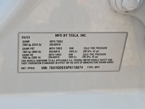 Used 2023 Tesla Model Y Long Range AWD/4WD image 29