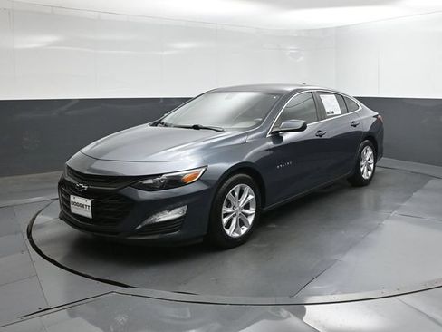 Used 2019 Chevrolet Malibu LT w/ Leather Package FWD image 32