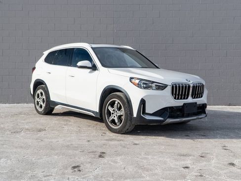 Used 2025 BMW X1 xDrive28i image 9