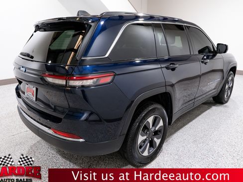 Used 2023 Jeep Grand Cherokee 4WD 4xe image 5